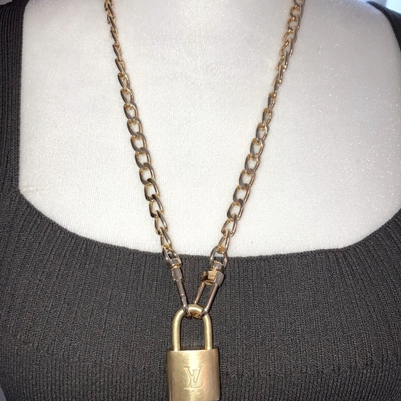 🔑LOUIS VUITTON🔑Gold Lock #318 w/Hold Unbranded Chain - Picture 5 of 14